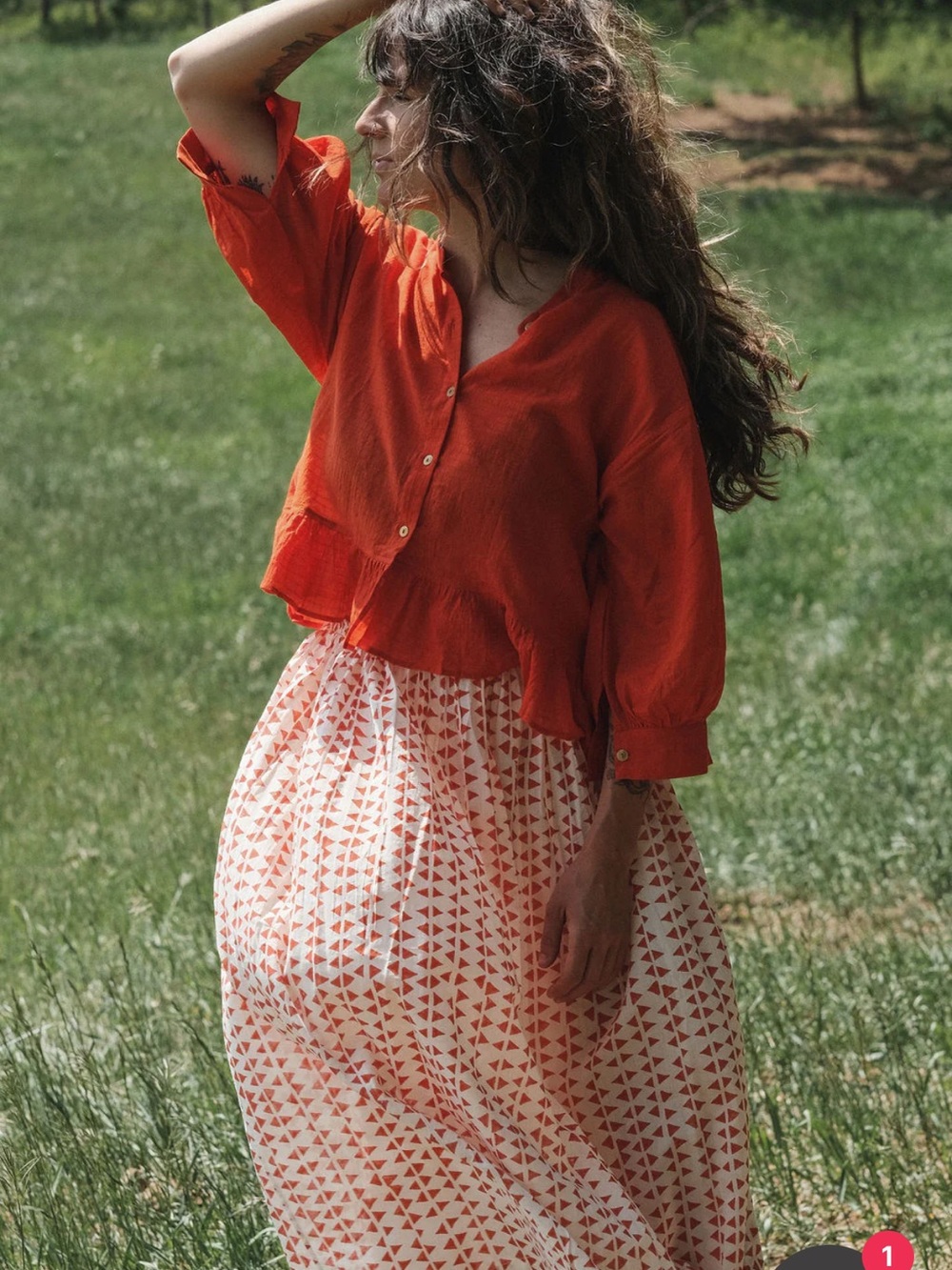 World of Crow The Scarlet Frill Top XL - Picture 4 of 11